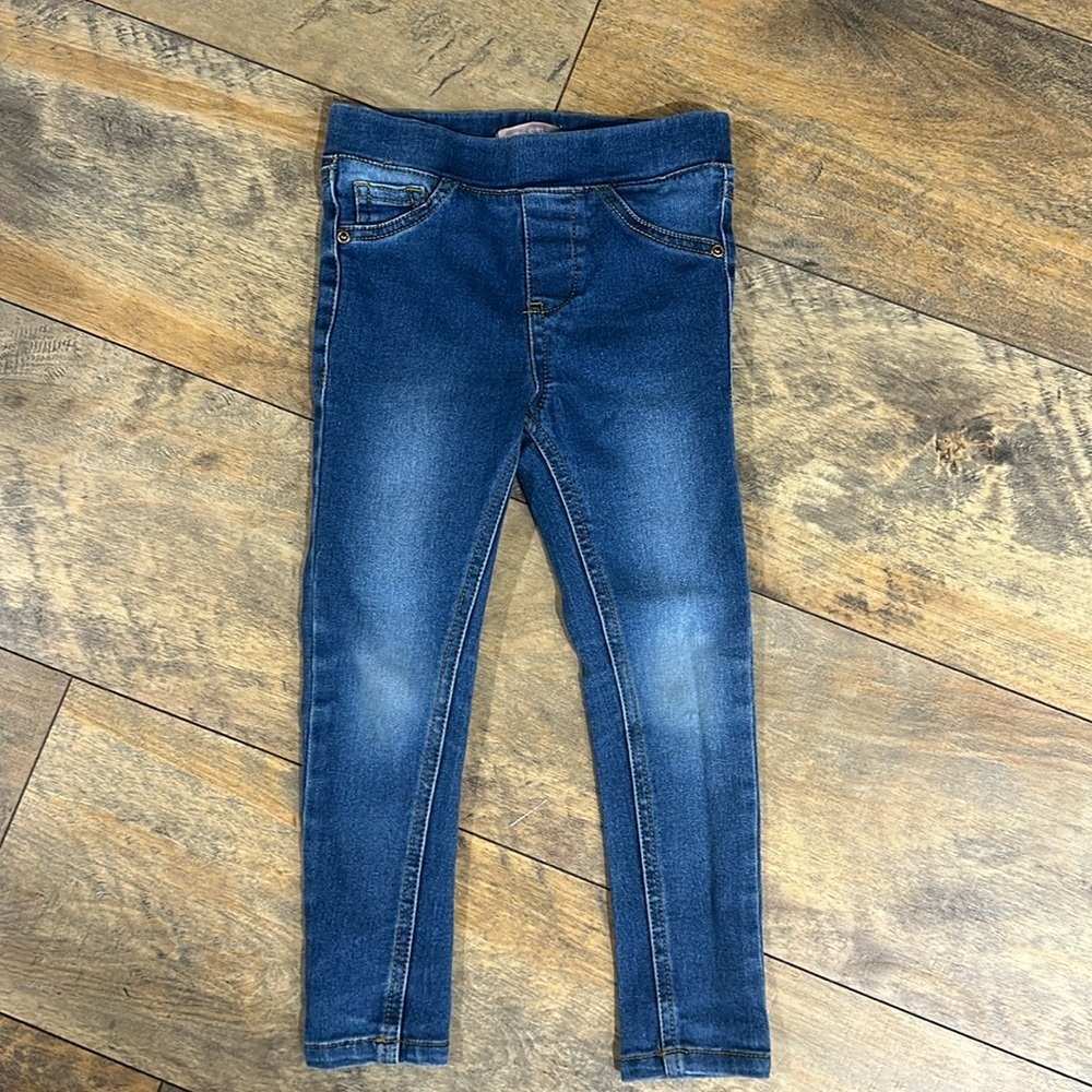 BCBGIRLS Toddler Skinny Leg Jeans, Size 4T, EUC